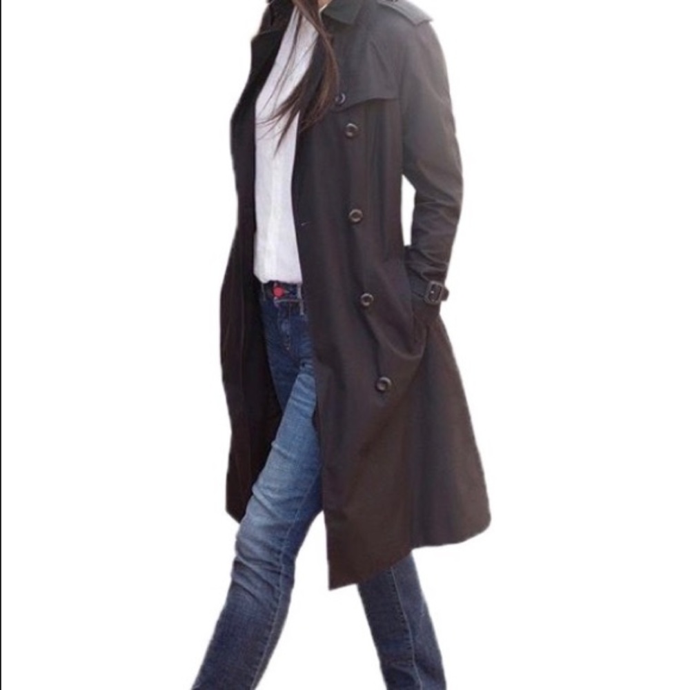 Burberry Blue Label Trenchcoat